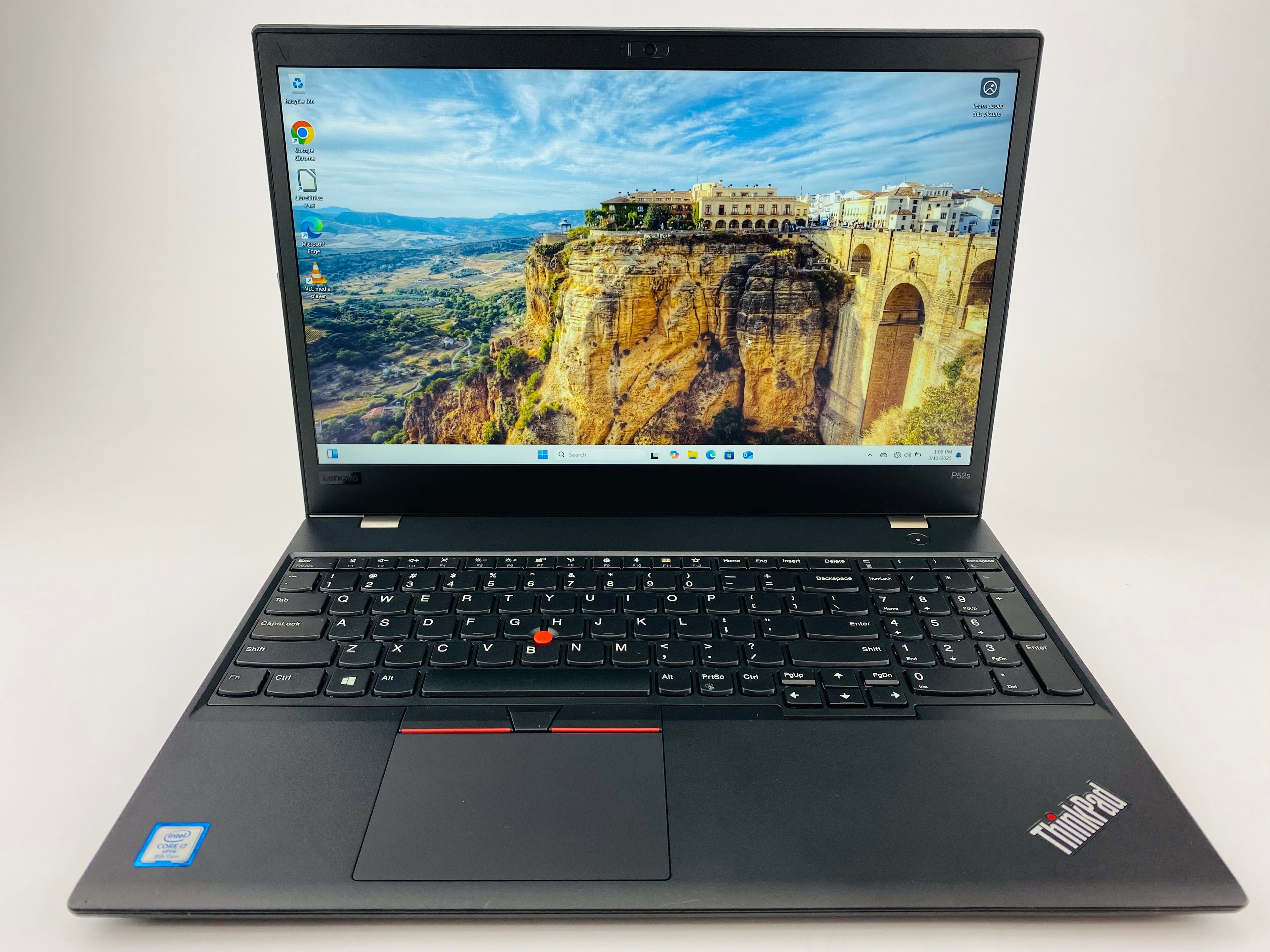 Lenovo ThinkPad P52s 15.6" Touchscreen Core i7-8650U 1.9GHz 16GB RAM 120GB SSD Windows 11 Pro (Copy)