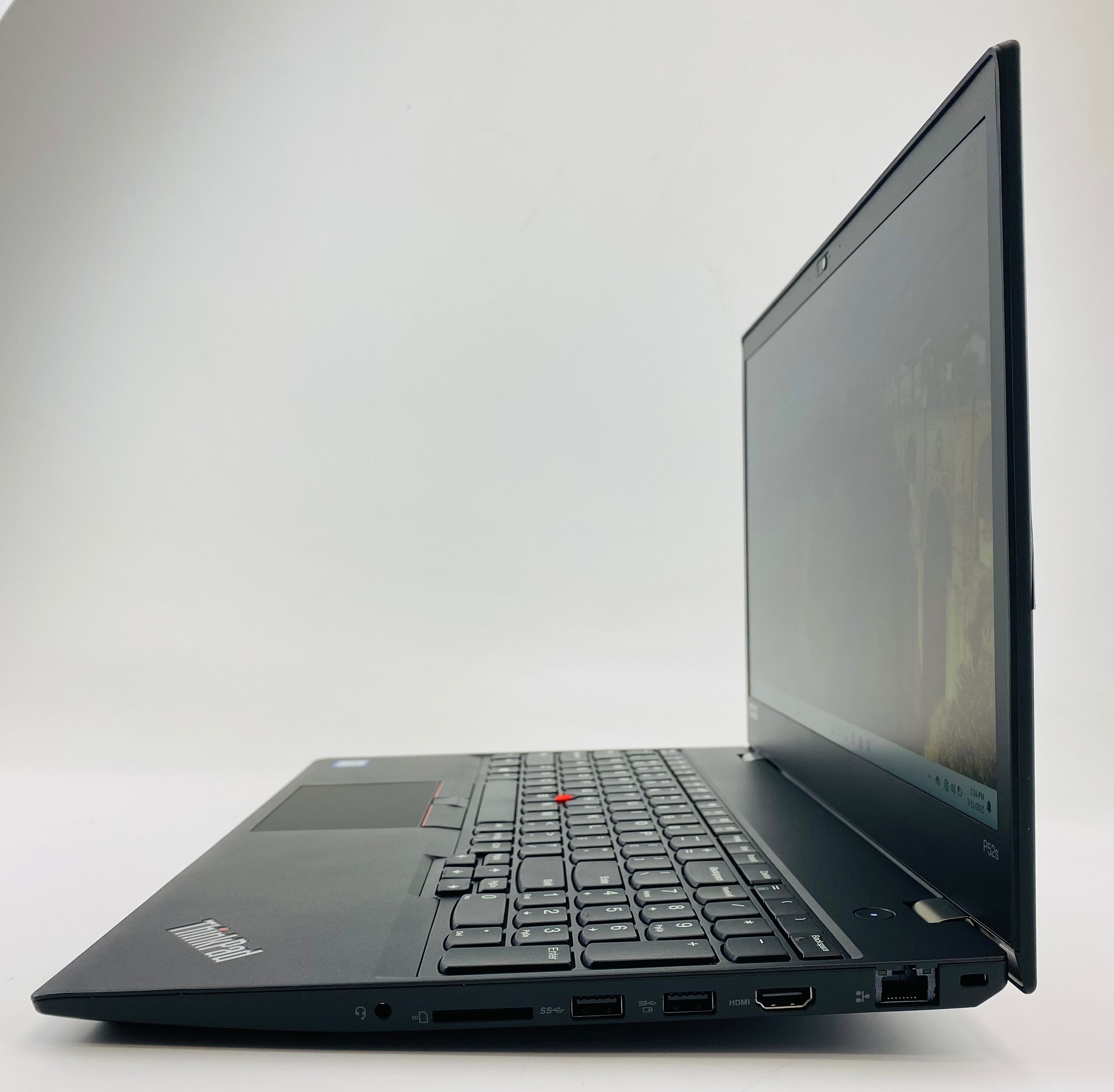 Lenovo ThinkPad P52s 15.6" Touchscreen Core i7-8650U 1.9GHz 16GB RAM 120GB SSD Windows 11 Pro (Copy)