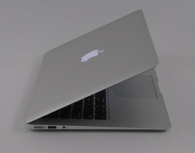 2014 Apple Macbook Air A1465 11” i5 1.4GHz 4GB RAM 128GB SSD OS X Sierra